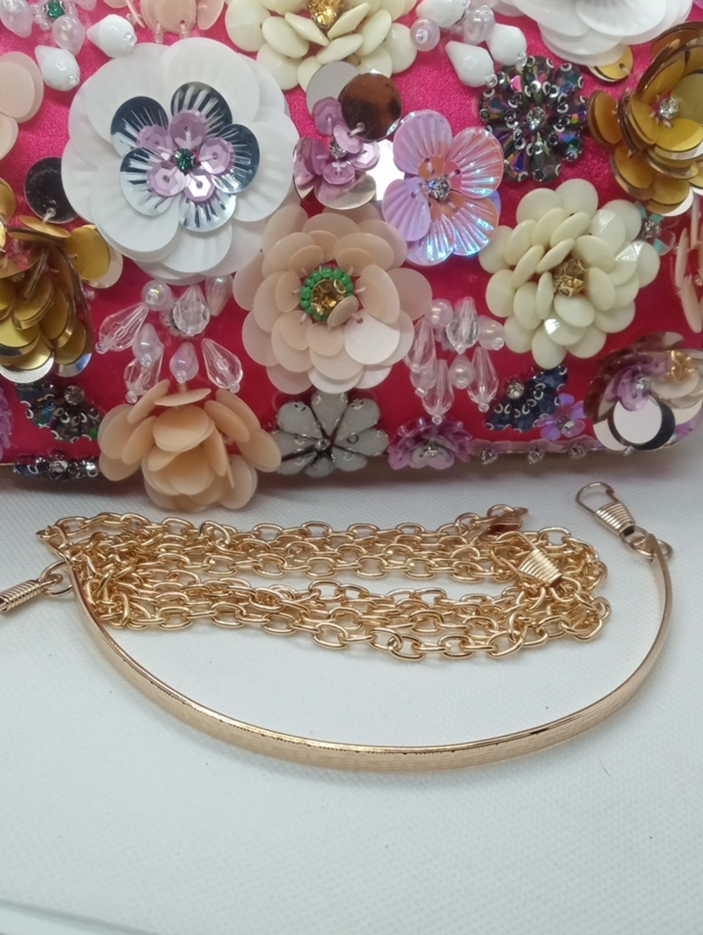 FUSCHIA SATIN FLORAL BEAD BAG - Picture 6 of 10